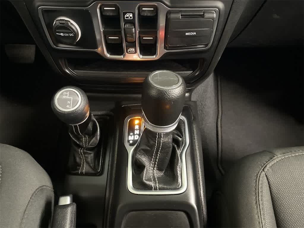 2023 Jeep Gladiator Overland