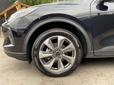 2025 Ford Escape Platinum