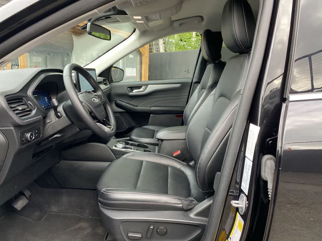 2025 Ford Escape Platinum