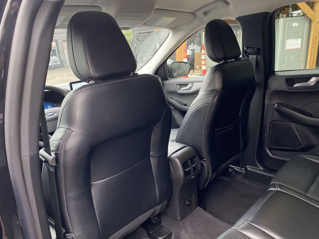2025 Ford Escape Platinum