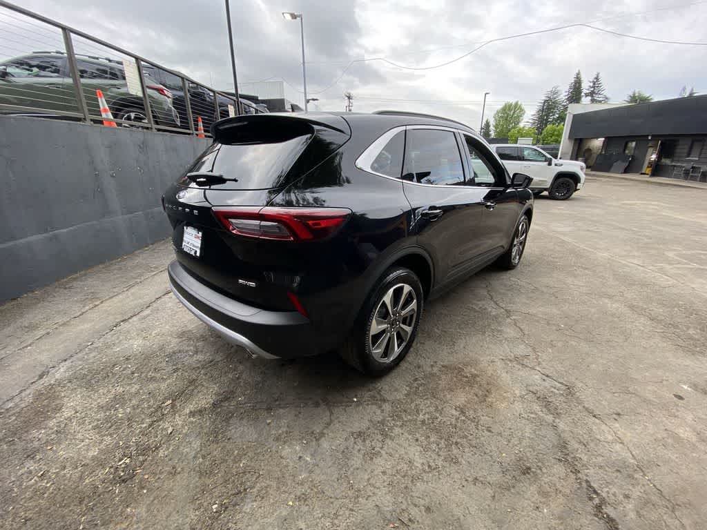 2025 Ford Escape Platinum