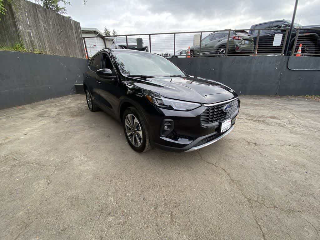 2025 Ford Escape Platinum