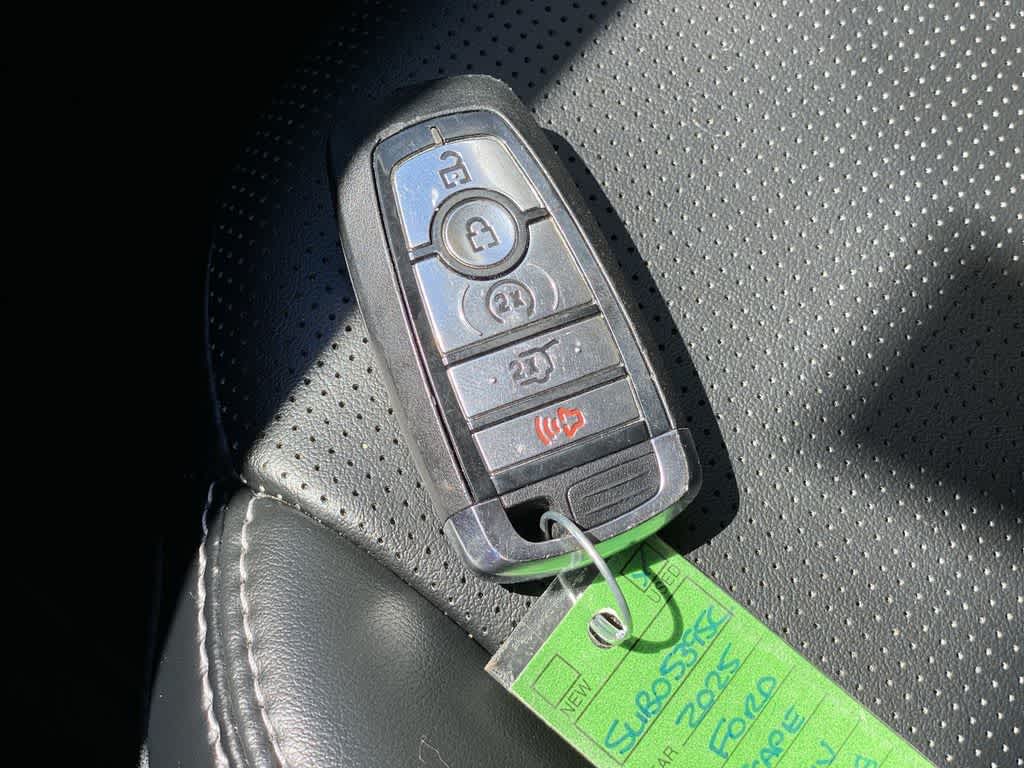 2025 Ford Escape Platinum
