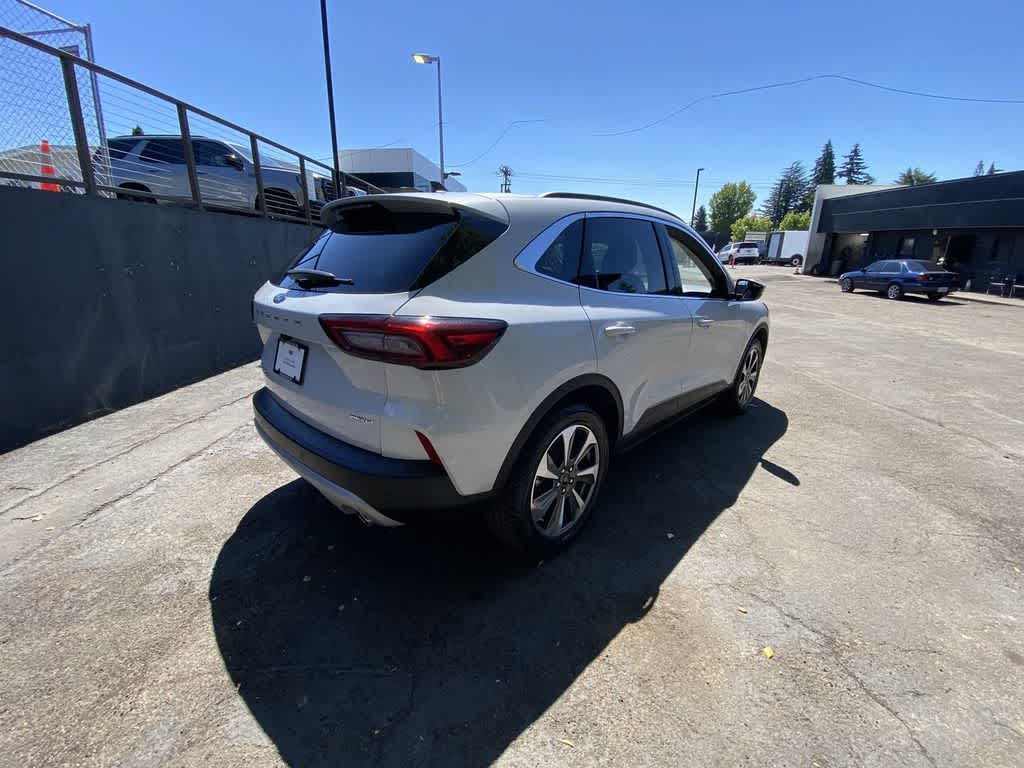 2025 Ford Escape Platinum