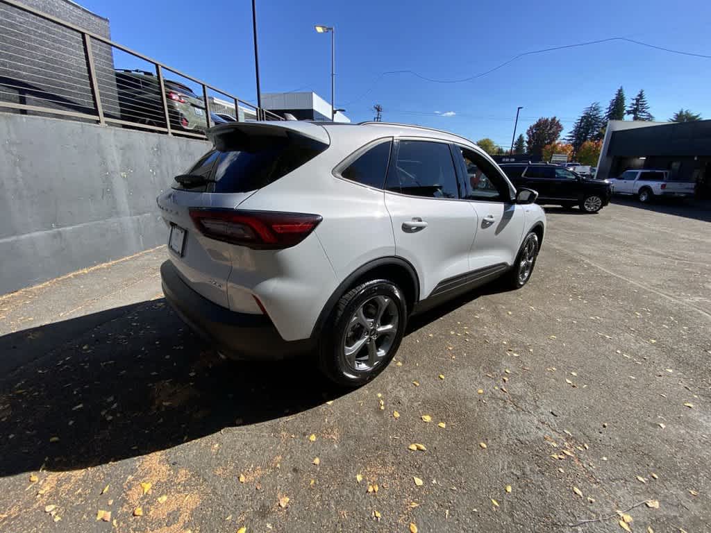 2025 Ford Escape ST-Line Select