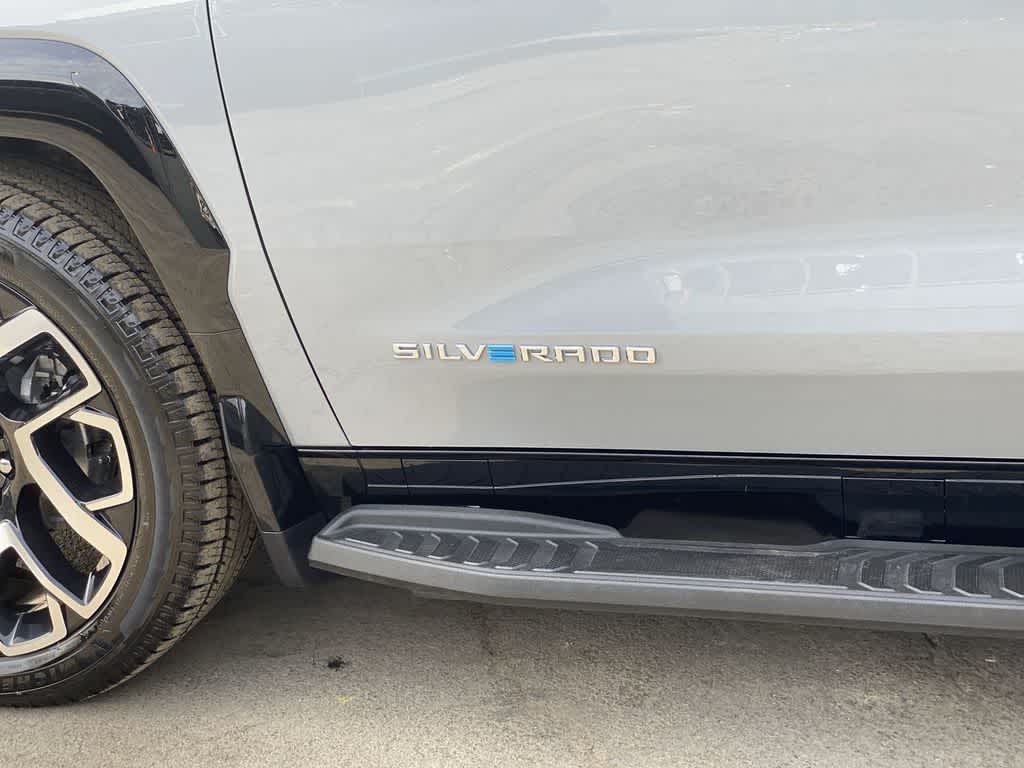 2025 Chevrolet Silverado EV RST - Max Range