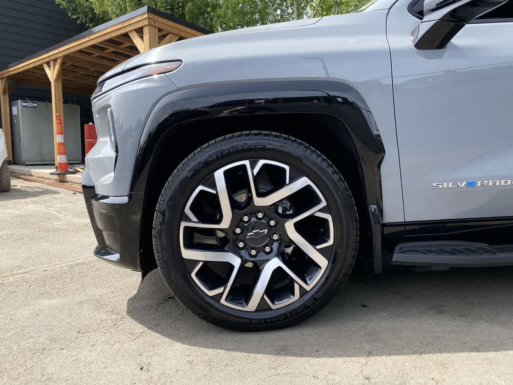 2025 Chevrolet Silverado EV RST - Max Range