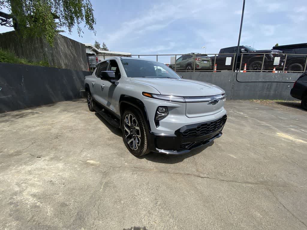2025 Chevrolet Silverado EV RST - Max Range