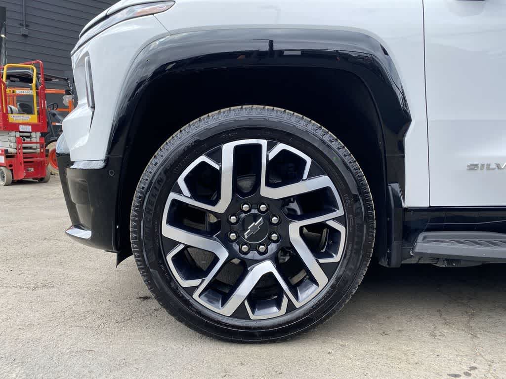 2025 Chevrolet Silverado EV RST - Max Range