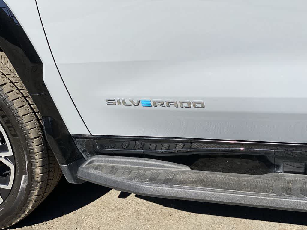 2025 Chevrolet Silverado EV RST - Max Range
