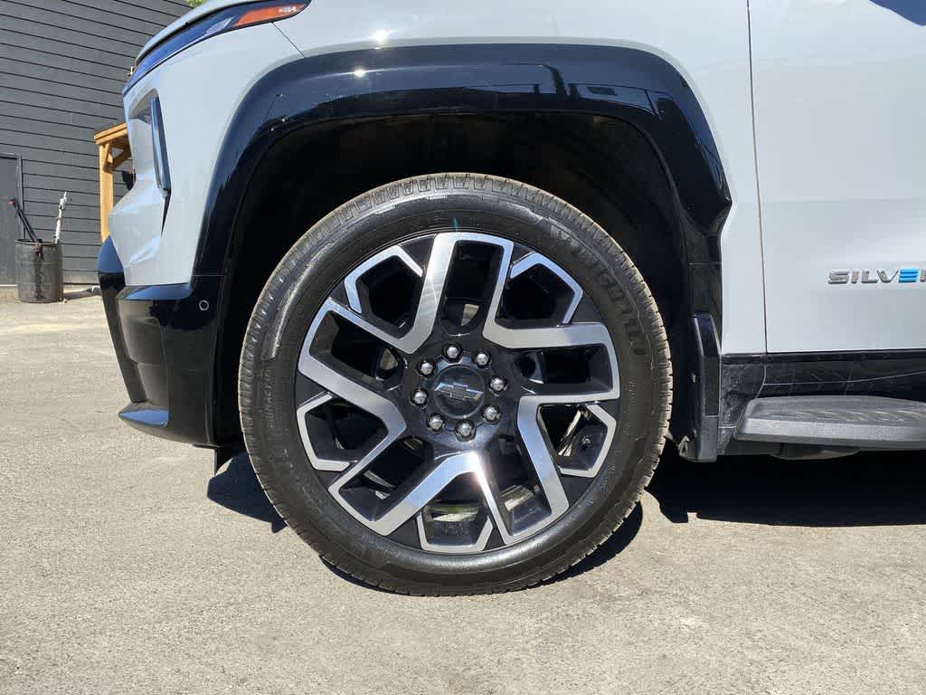 2025 Chevrolet Silverado EV RST - Max Range