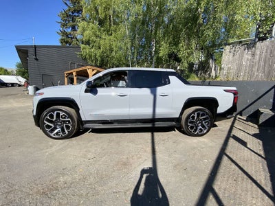 2025 Chevrolet Silverado EV RST - Max Range
