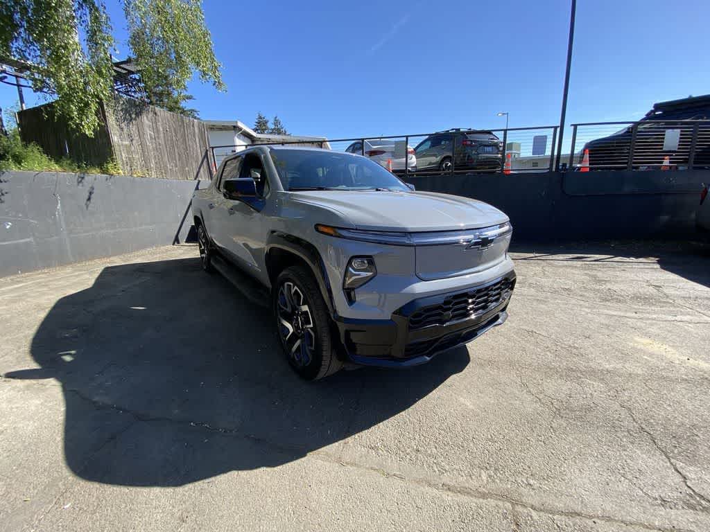 2025 Chevrolet Silverado EV RST - Max Range