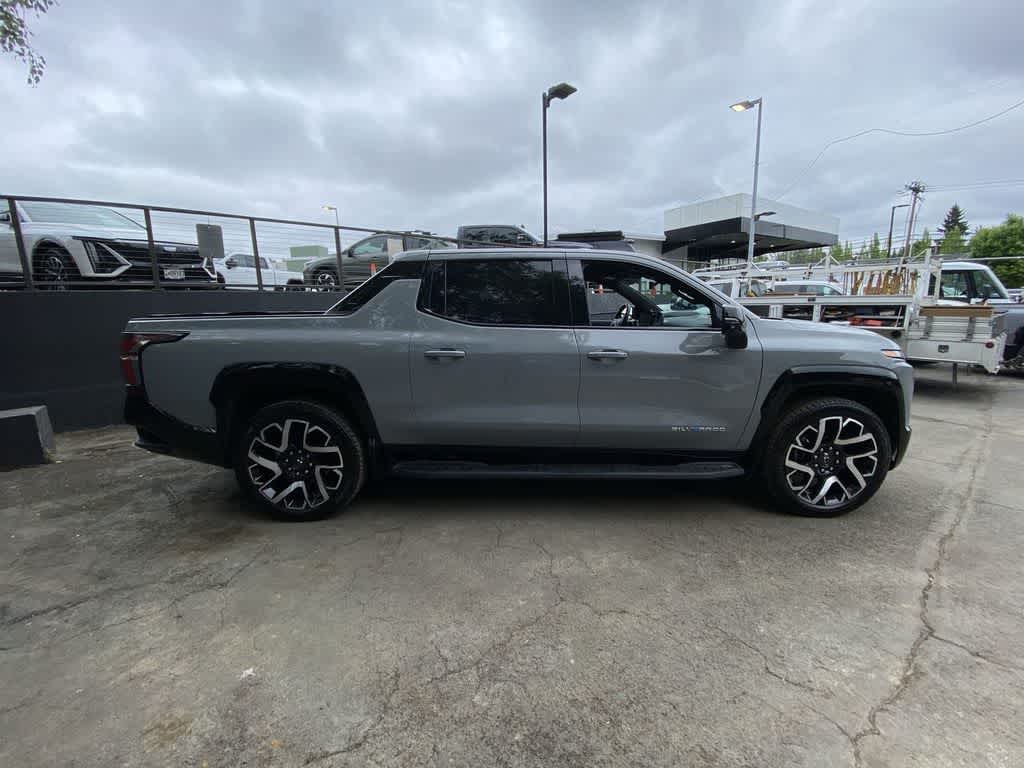 2025 Chevrolet Silverado EV RST - Max Range
