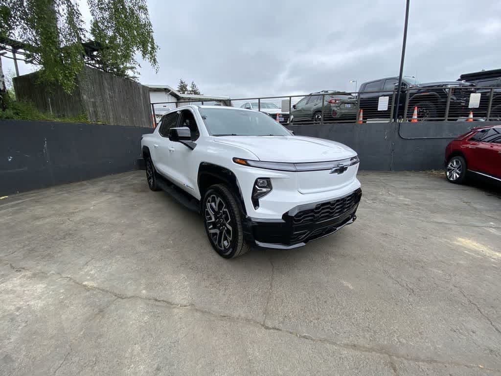 2025 Chevrolet Silverado EV RST - Max Range