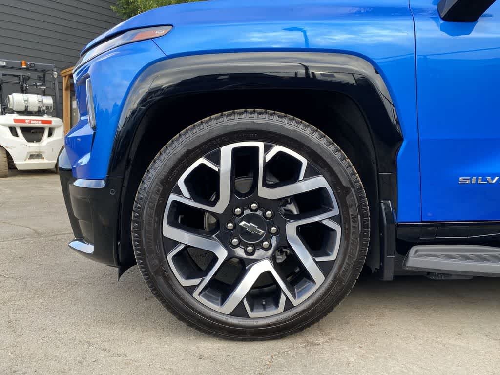2025 Chevrolet Silverado EV RST - Max Range