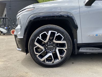 2025 Chevrolet Silverado EV RST - Max Range