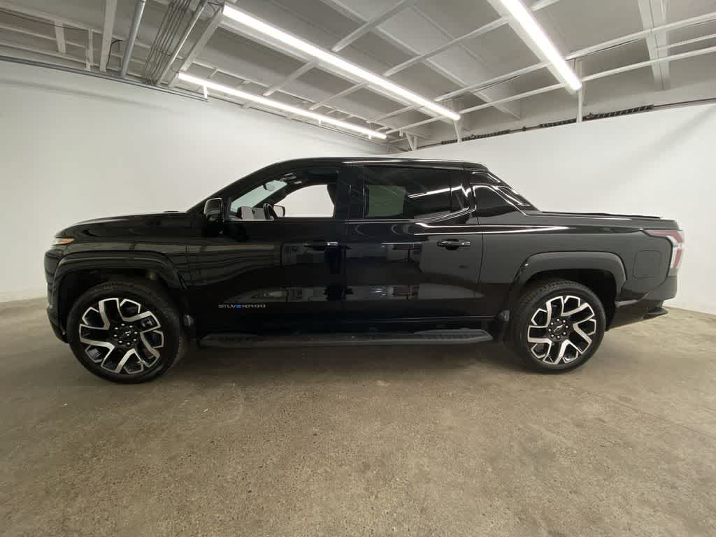 2024 Chevrolet Silverado EV RST
