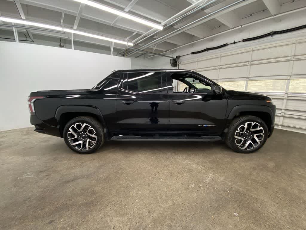 2024 Chevrolet Silverado EV RST