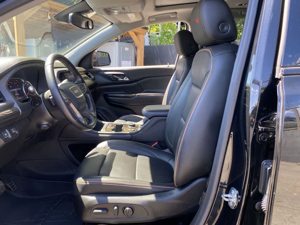 2022 GMC Acadia AT4
