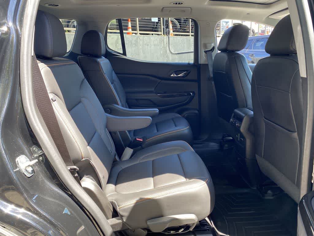 2022 GMC Acadia AT4