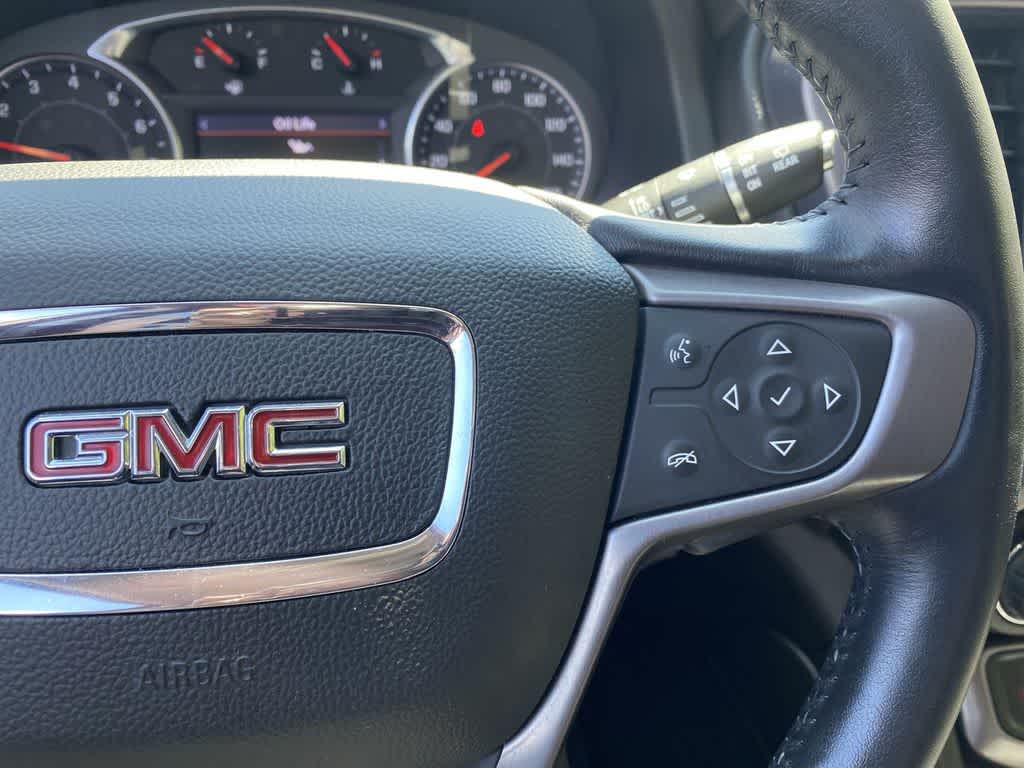 2022 GMC Acadia AT4