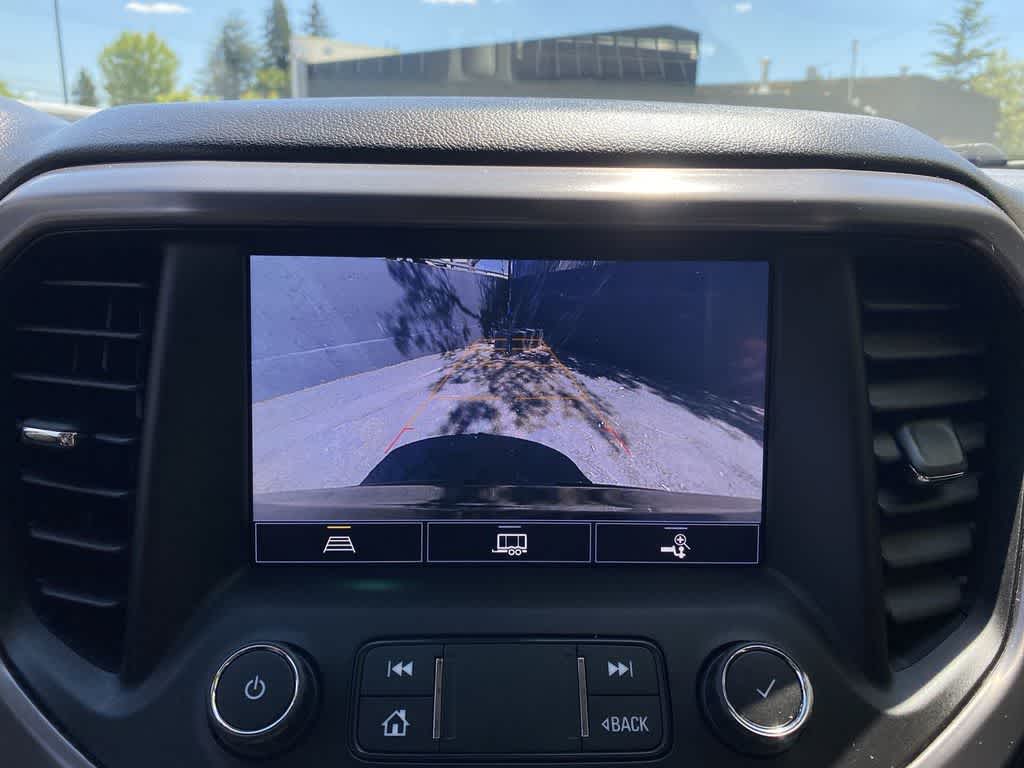 2022 GMC Acadia AT4