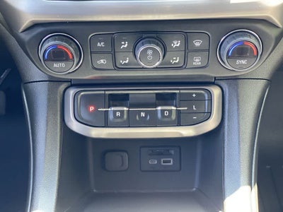 2022 GMC Acadia AT4