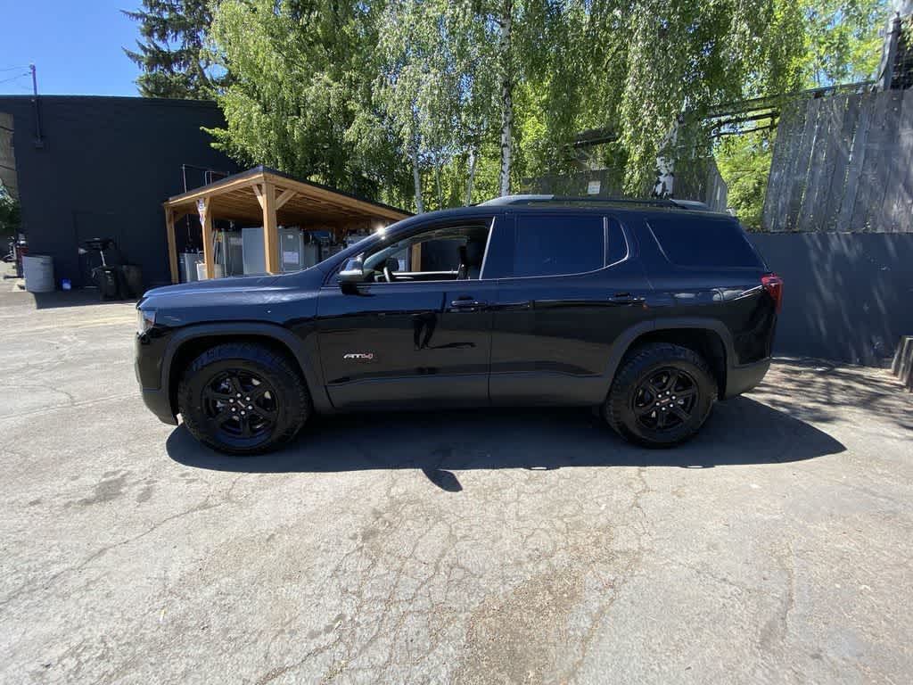 2022 GMC Acadia AT4