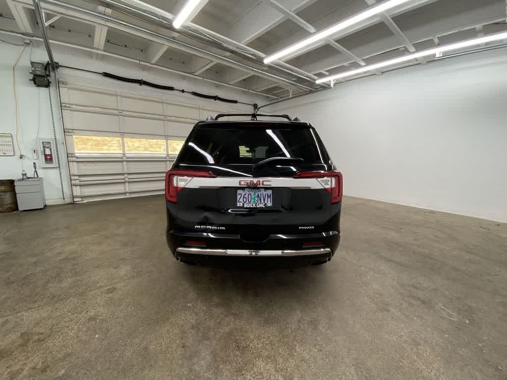 2022 GMC Acadia Denali