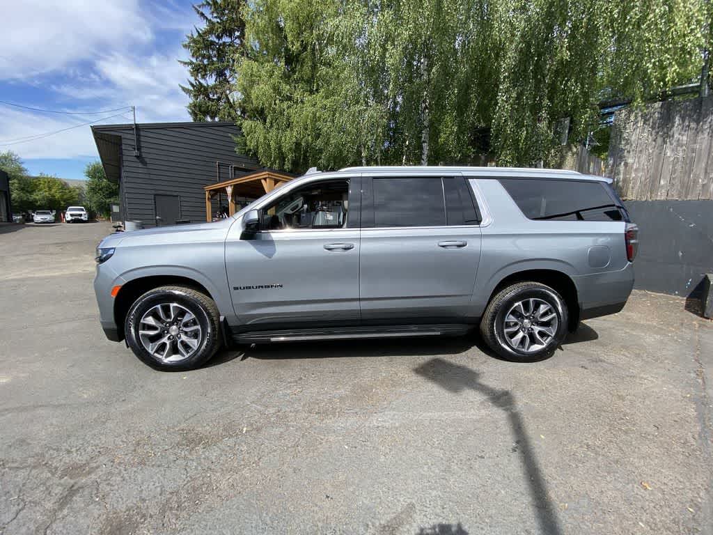 2024 Chevrolet Suburban LT