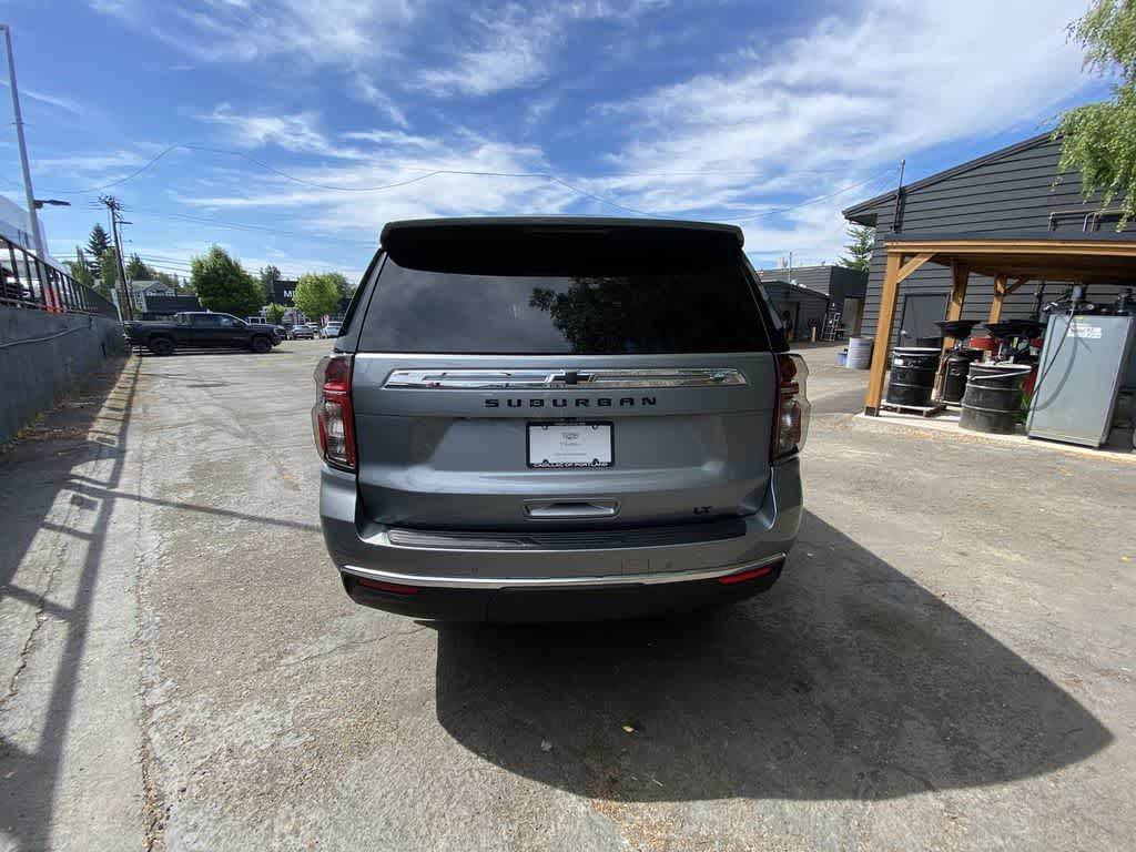 2024 Chevrolet Suburban LT