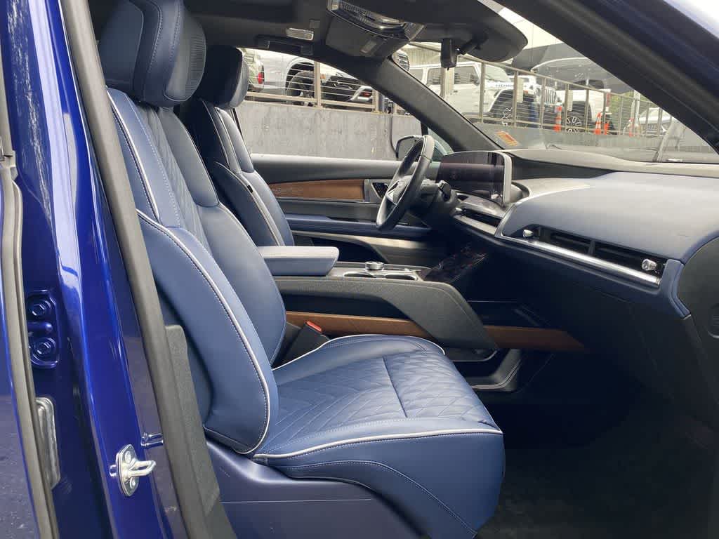 2026 Cadillac VISTIQ Premium Luxury
