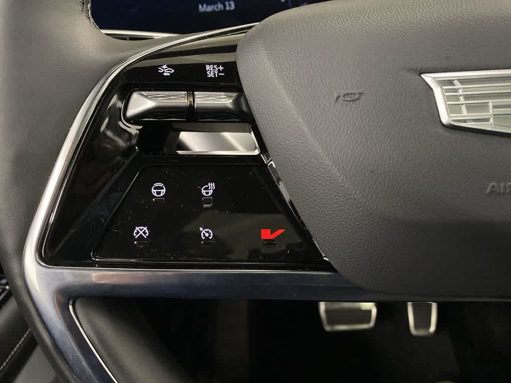 2026 Cadillac VISTIQ Sport