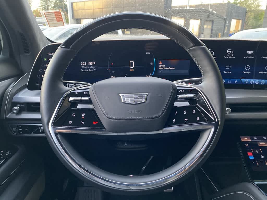 2026 Cadillac VISTIQ Platinum