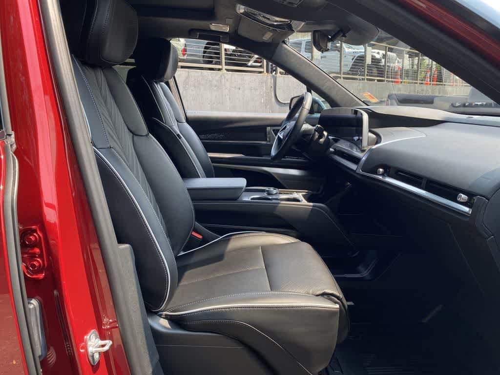 2026 Cadillac VISTIQ Platinum
