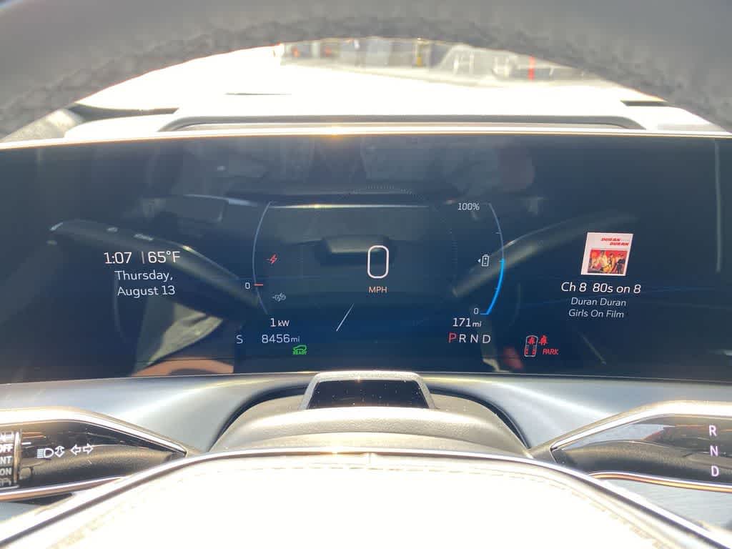2026 Cadillac VISTIQ Platinum