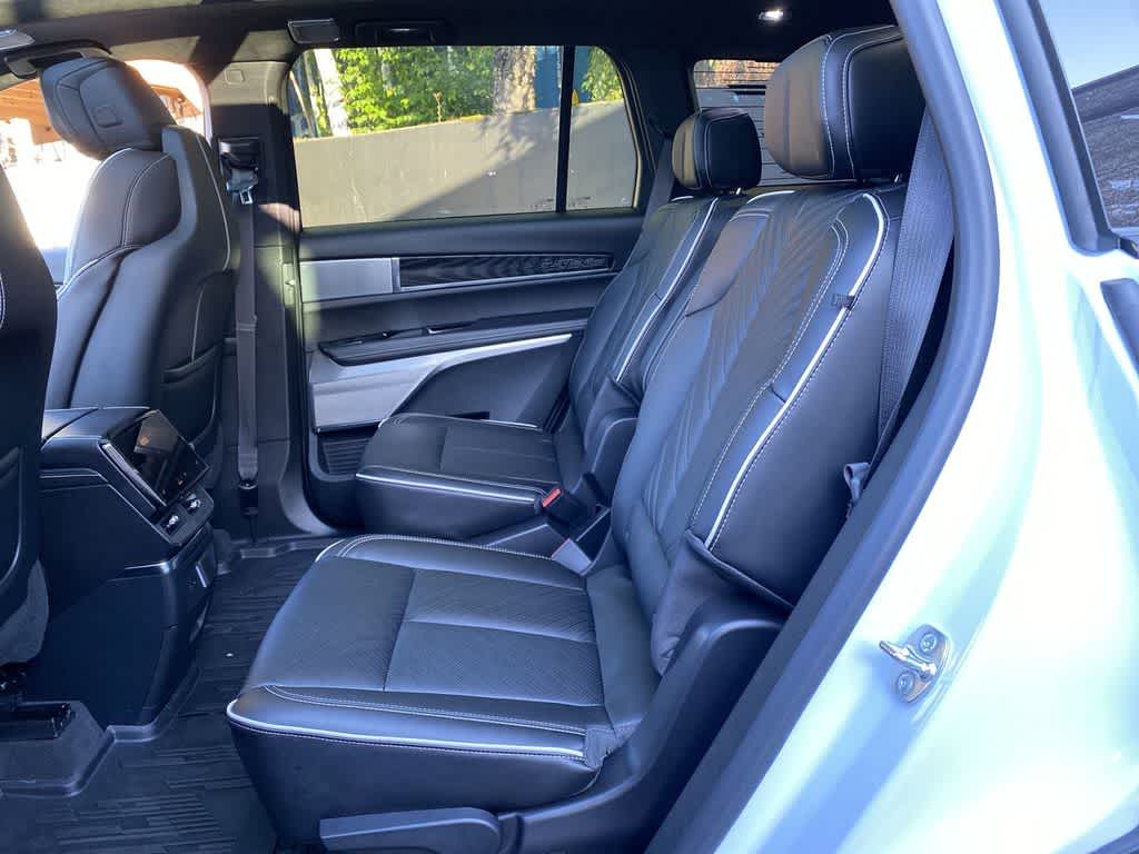 2026 Cadillac VISTIQ Platinum