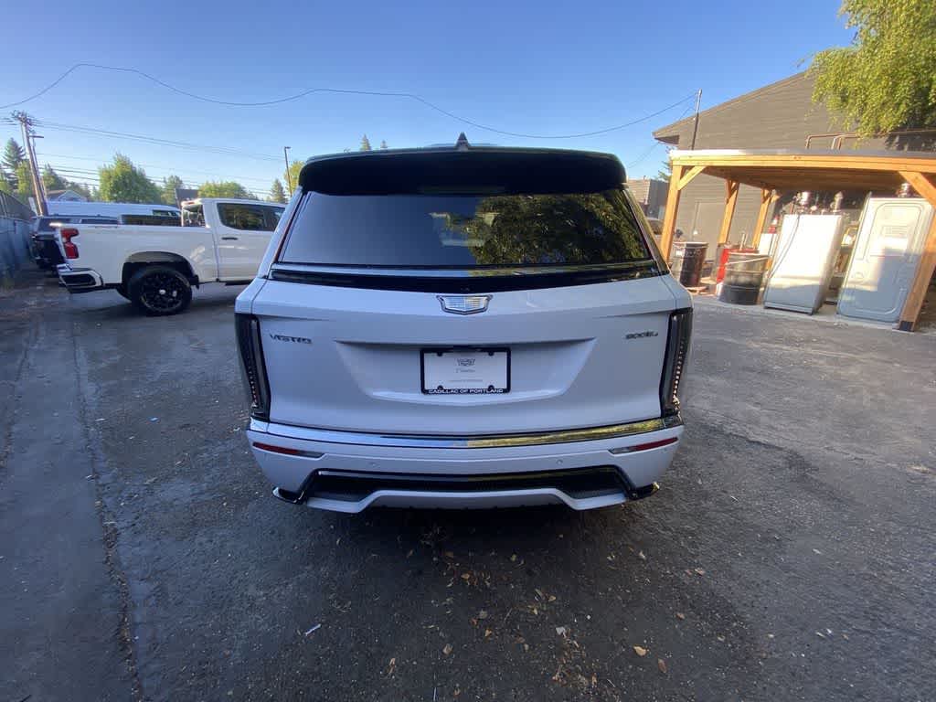 2026 Cadillac VISTIQ Platinum