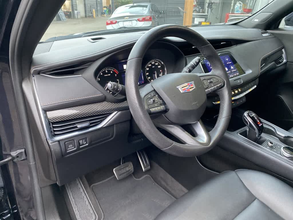 2023 Cadillac XT4 AWD Sport