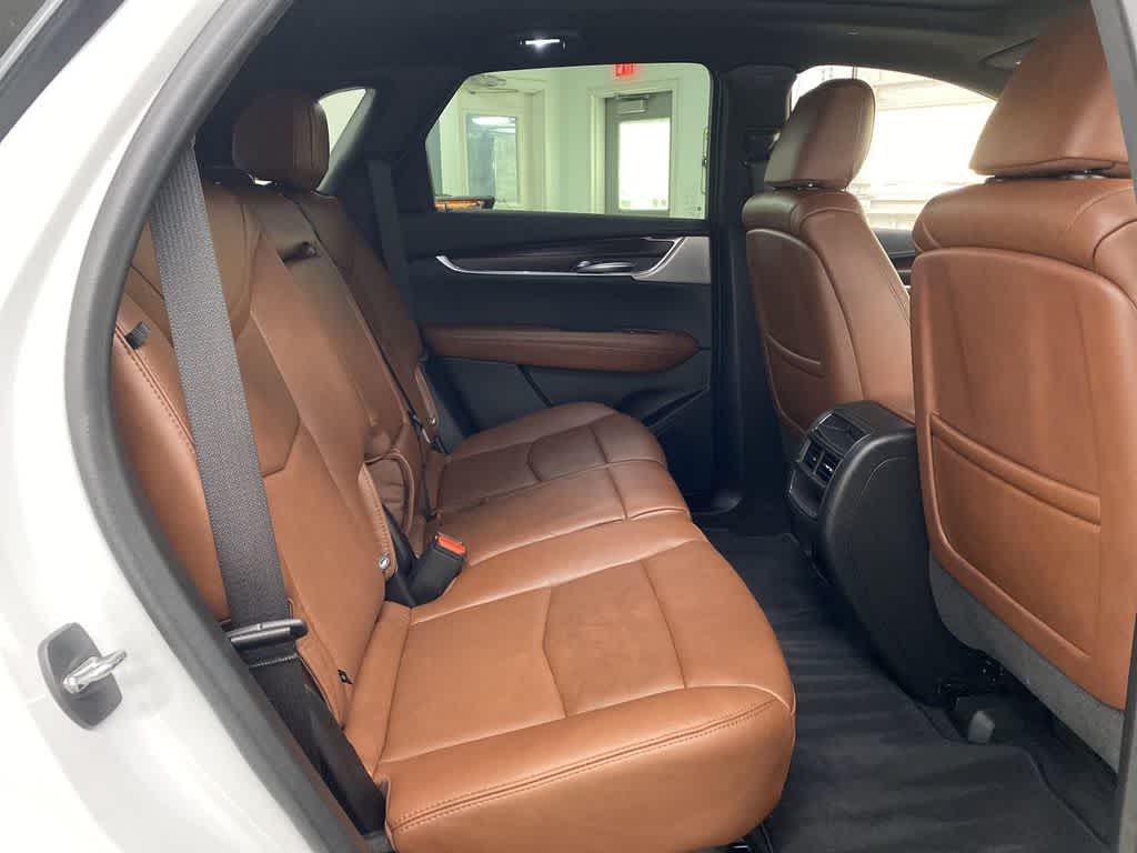 2022 Cadillac XT5 Premium Luxury