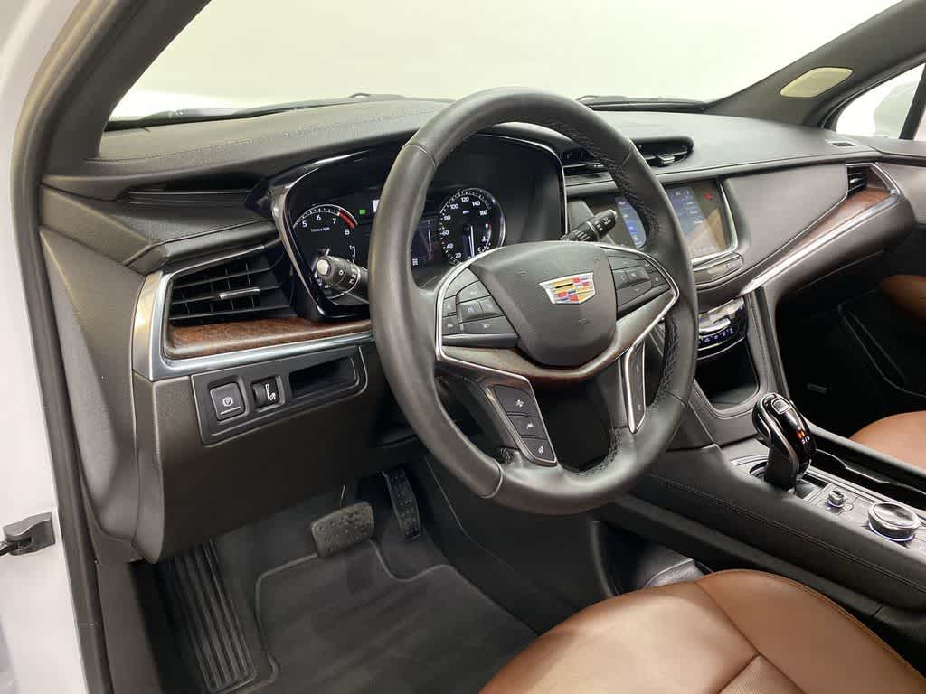 2022 Cadillac XT5 Premium Luxury