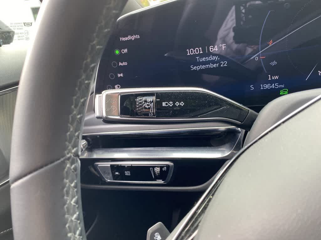 2024 Cadillac LYRIQ Tech