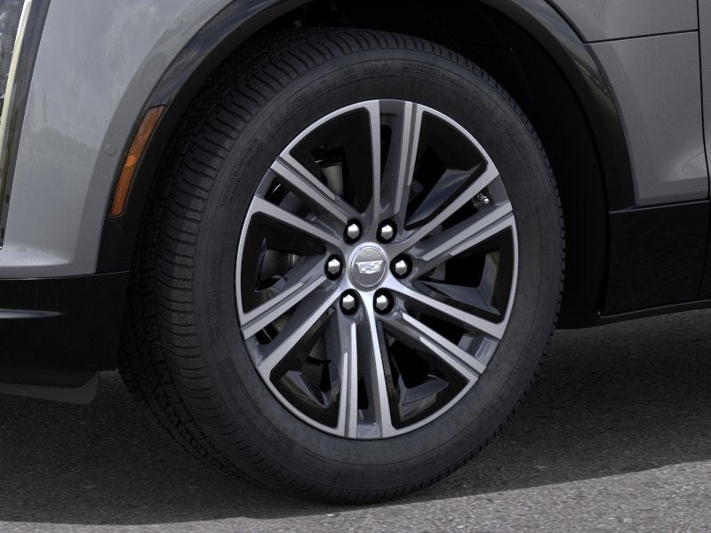 2025 Cadillac LYRIQ Luxury 1