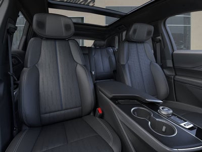 2025 Cadillac LYRIQ Luxury 2