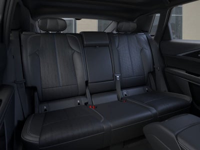 2025 Cadillac LYRIQ Luxury 2