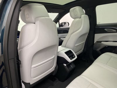 2025 Cadillac LYRIQ Luxury 2