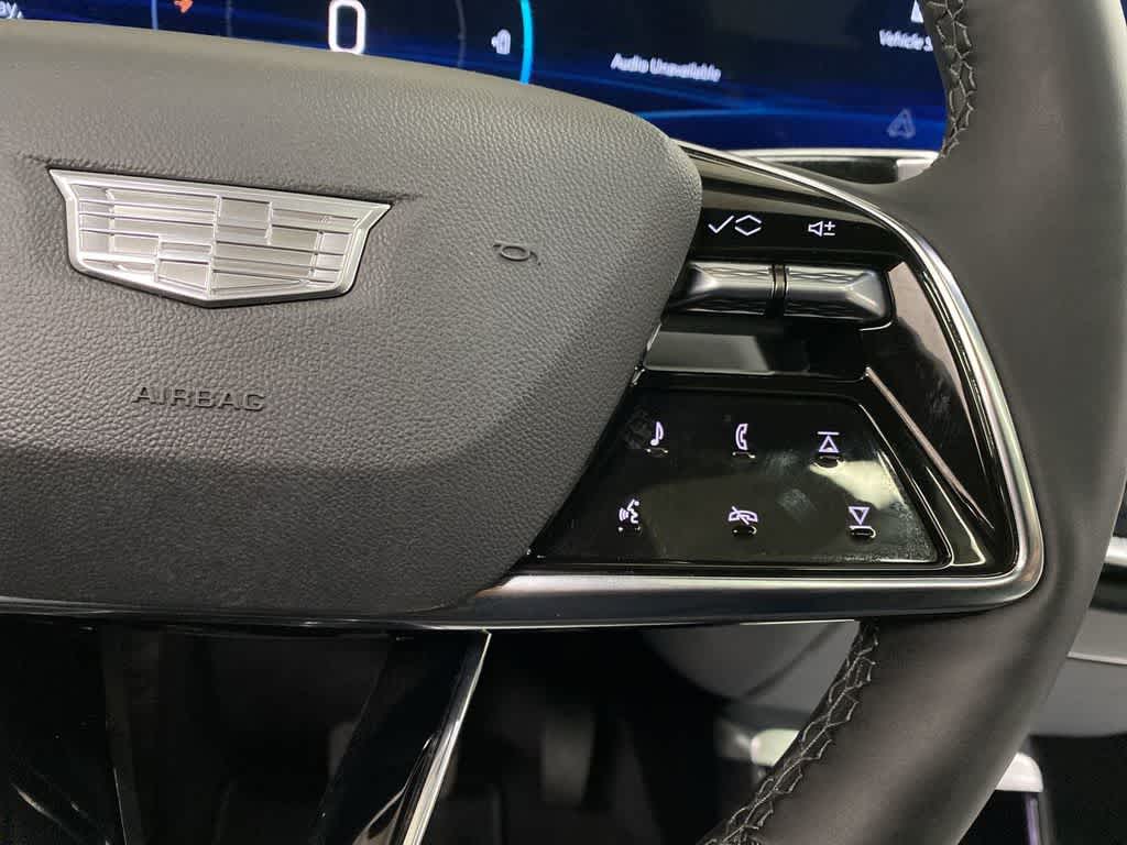 2025 Cadillac LYRIQ Luxury 2