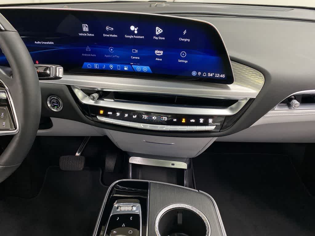 2025 Cadillac LYRIQ Luxury 2