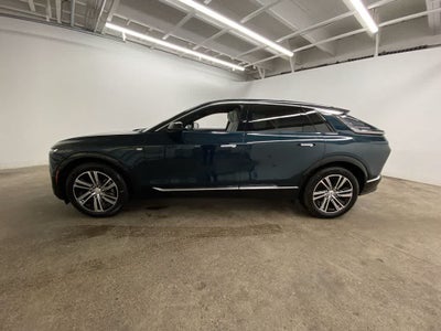 2025 Cadillac LYRIQ Luxury 2